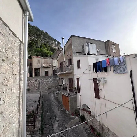 Pensión Le Dell'emiro 2 Castronuovo di Sicilia